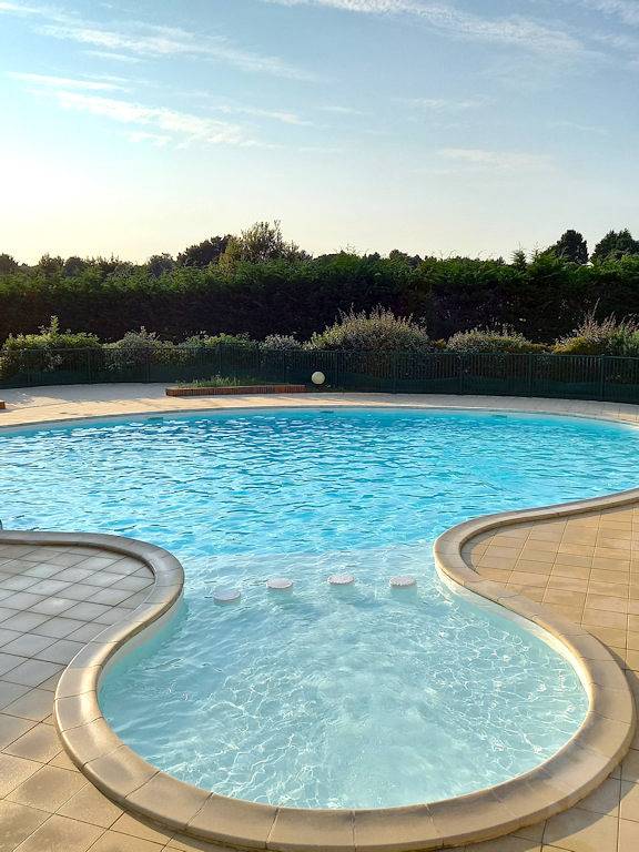 Gîte pour 6 personnes, avec piscine et terrasse dans Golf de Pornic
