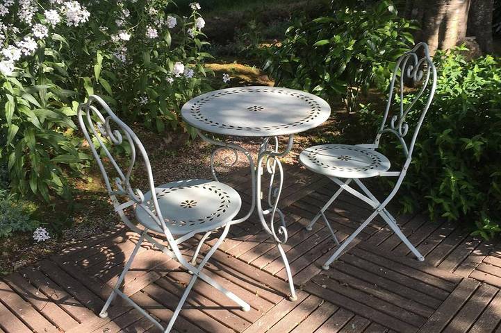 Gîte pour 4 personnes, avec terrasse à Leuhan