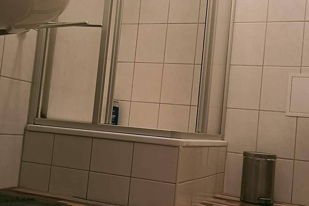 Ganze Wohnung, Gäste- und Ferienwohnung Gläser Zwickau\nfewo mit 52 m² in Zwickau, Chemnitz und Umgebung