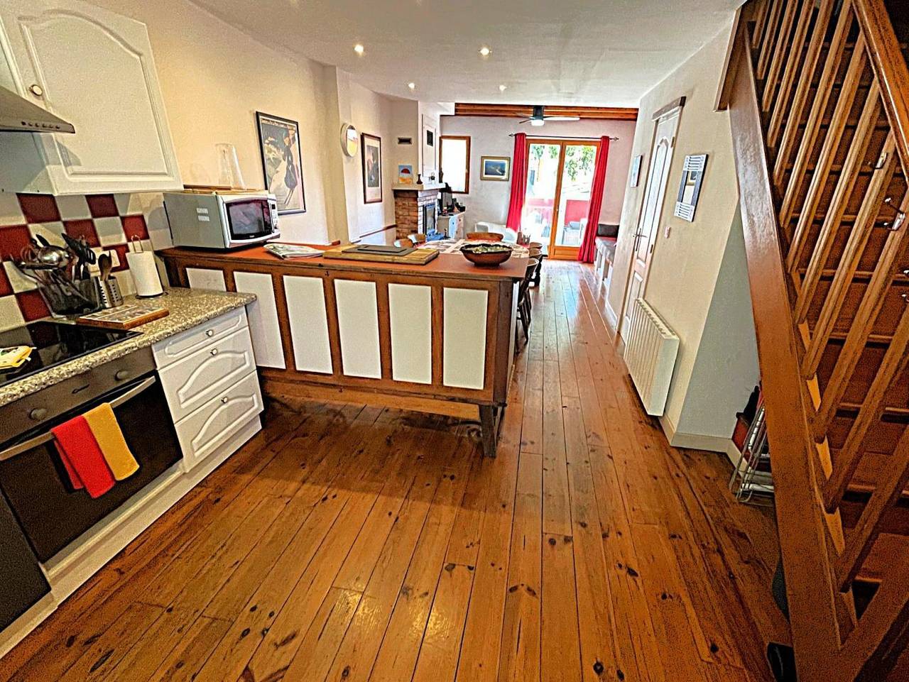 La Maison Rouge in Saint-Laurent-de-la-Salanque, Côte d'Améthyste
