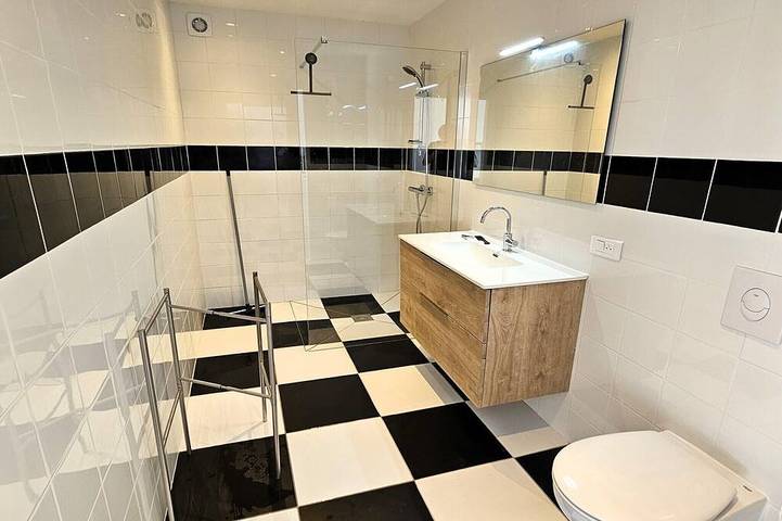 Location de vacances pour 6 personnes, avec jardin ainsi que piscine et terrasse à Pierrerue - 4