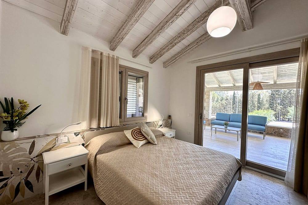 Villa Smeraldo, exclusive luxury villa with a private pool in Genna Spina, Castiadas