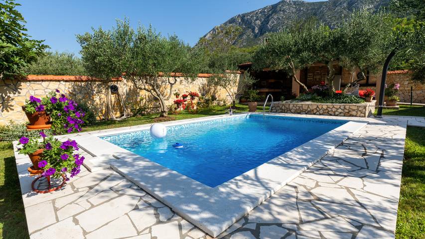 Villa Marija Desne by Villas Guide in Dubrovnik-Neretva