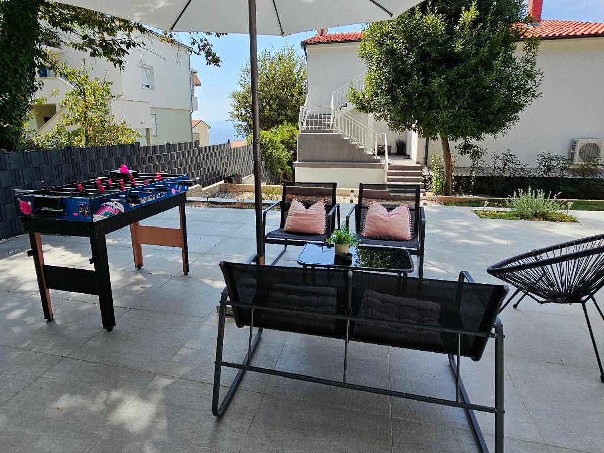Ganze Wohnung, Apartment Meraki Kostrena - Hot Tub in Paveki, Vrh Martinscice