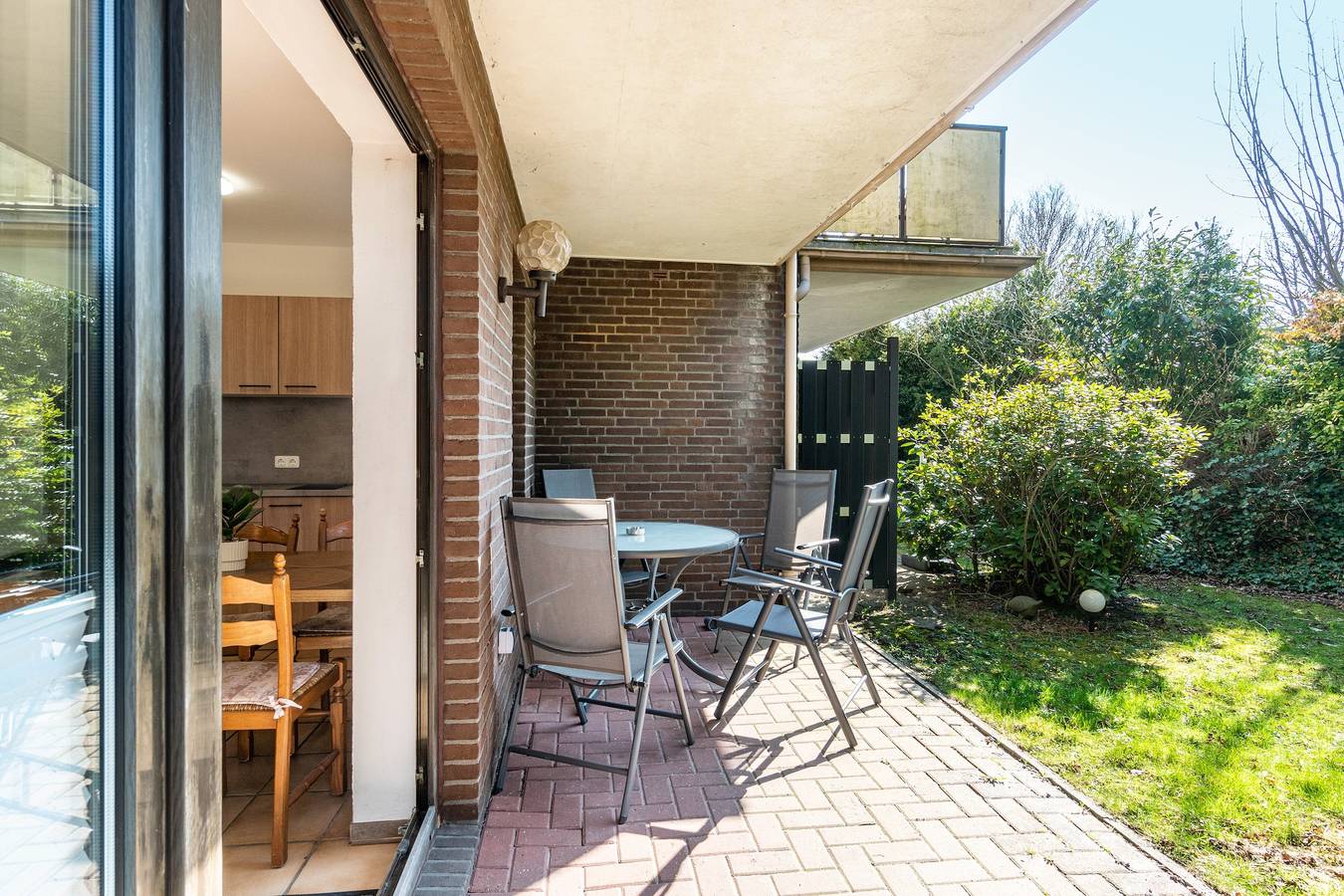 Apartamento entero, Apartamento 2 con terraza privada, jardín compartido y wifi in Schillig, Wangerland