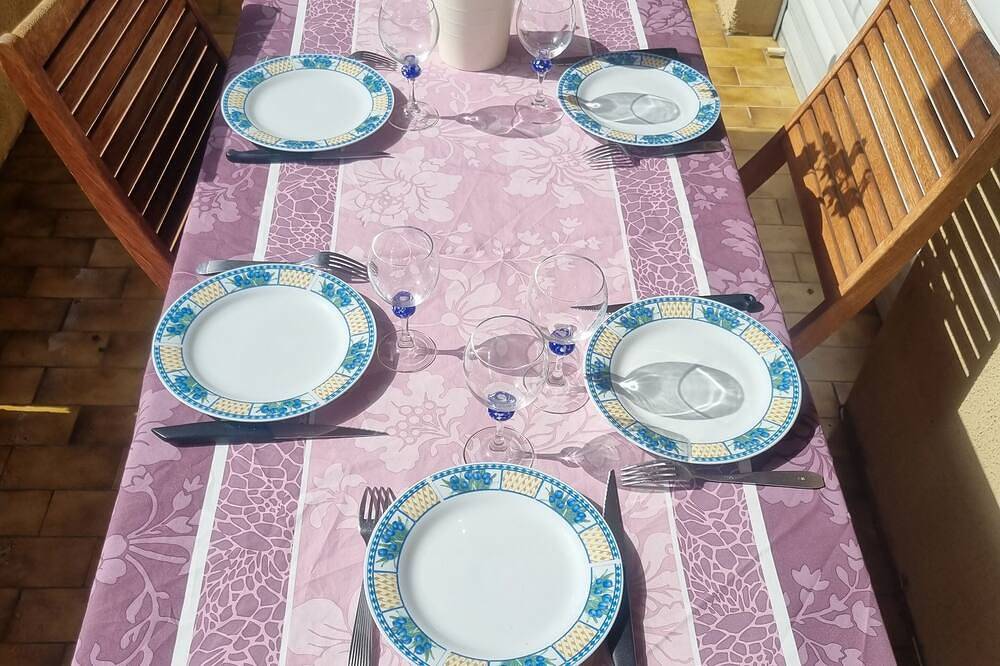 Entire apartment, Air-conditioned apartment 5 minutes from the beach in Ajaccio, Ajaccio region