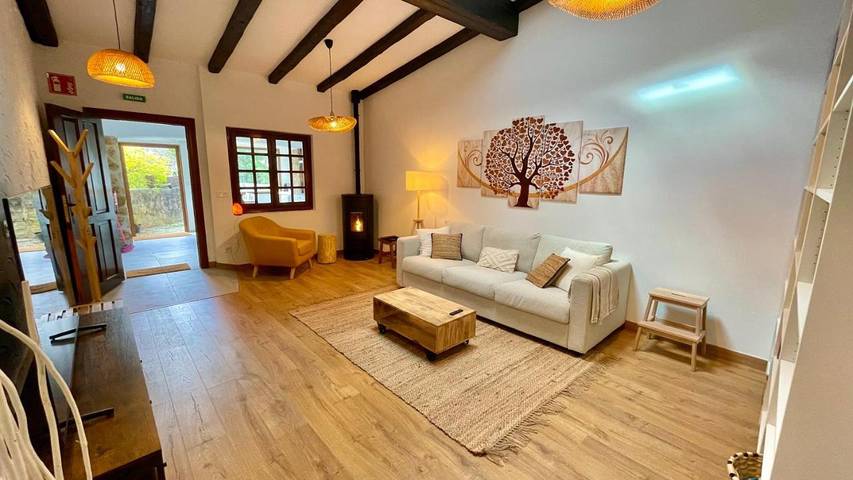 Casa rural para 5 personas, con jardín y vistas en Goyerri