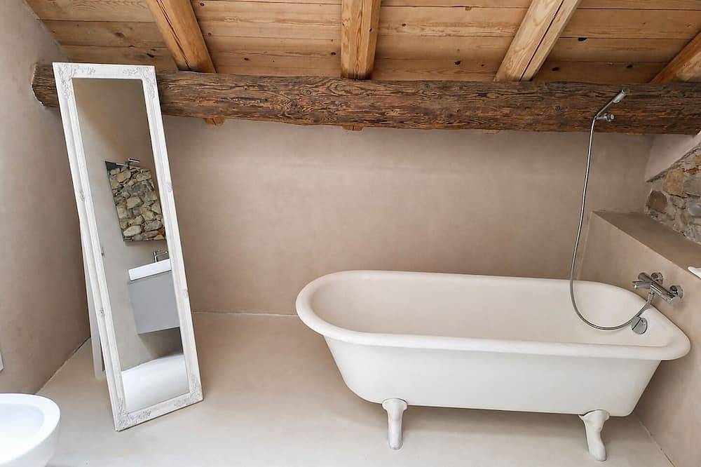 Entire apartment, Wood Room in Belluno, Schiara