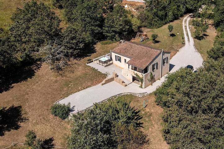 Location de vacances pour 6 personnes, avec Jardin et Sauna à Nuzéjouls