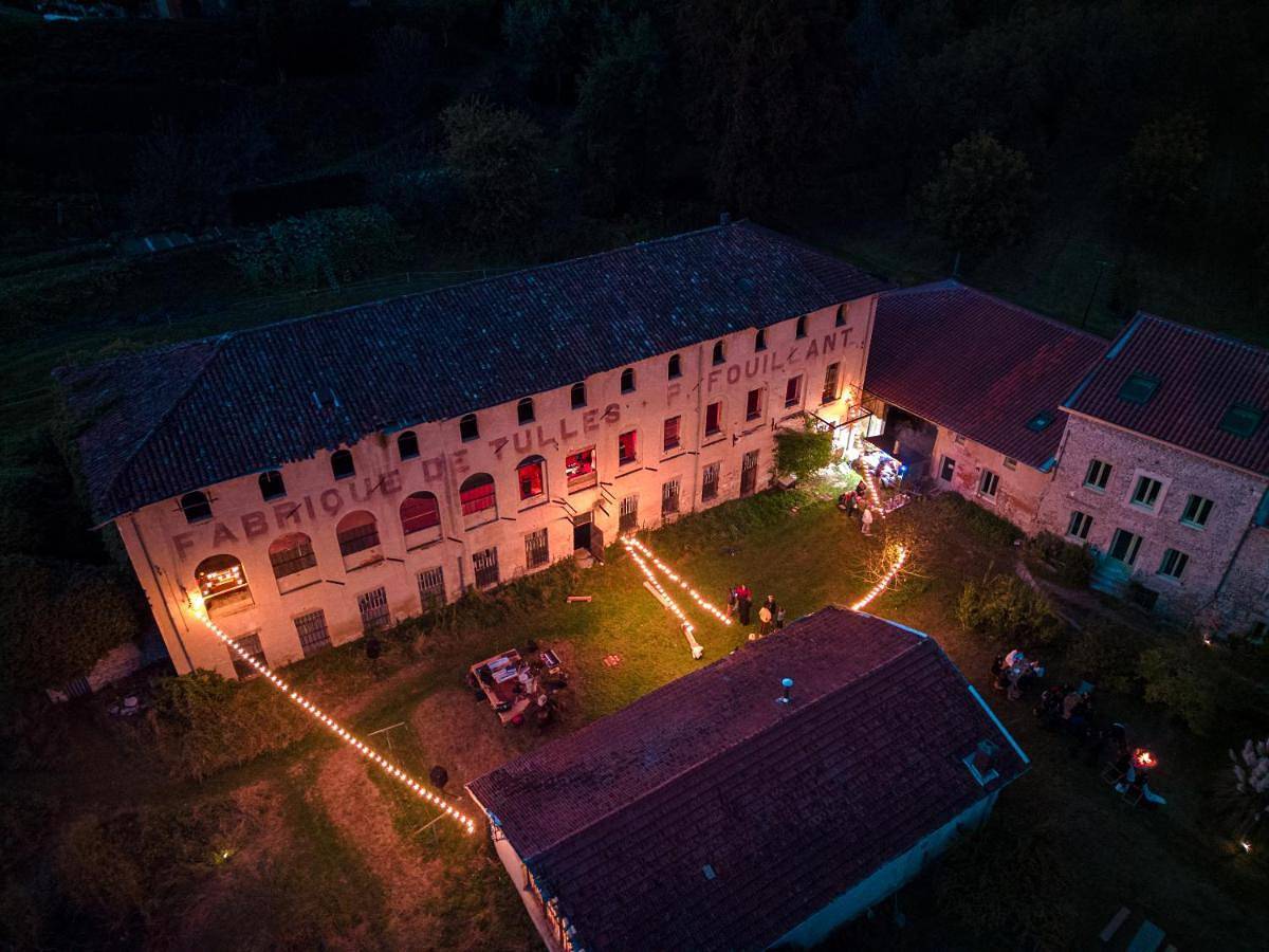 Gîte des Luddites in Chatte (bateau), Isère