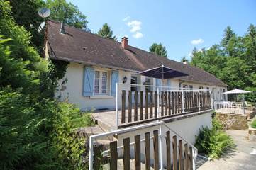 Gîte pour 4 personnes, avec jardin et piscine, animaux acceptés à Saint-Yrieix-la-Perche