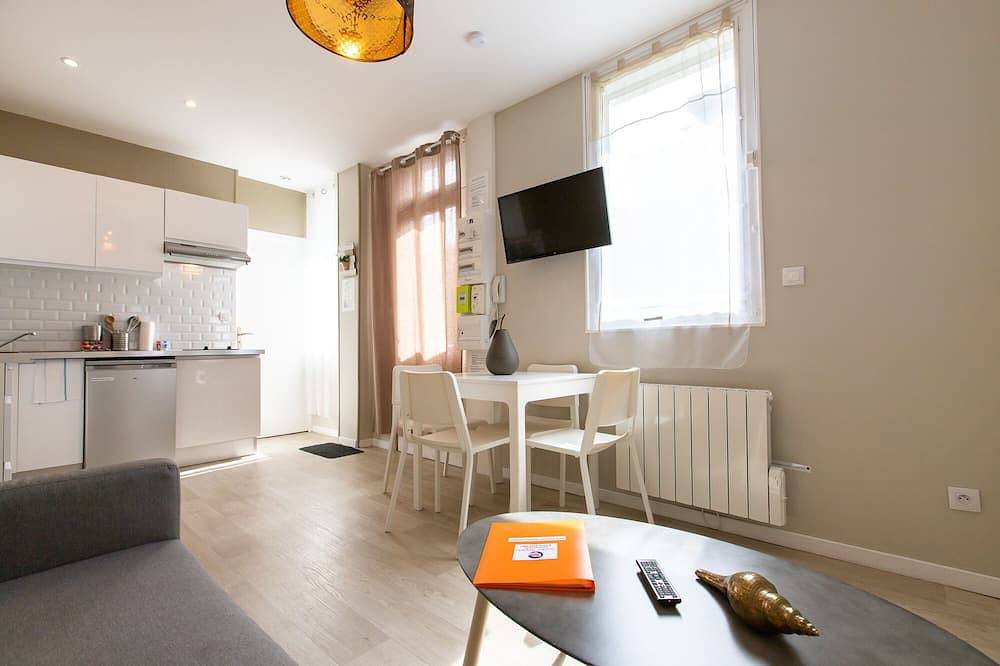 Appartement entier, Appartement 4 couchages + terrasse in Saint-Quentin, Aisne