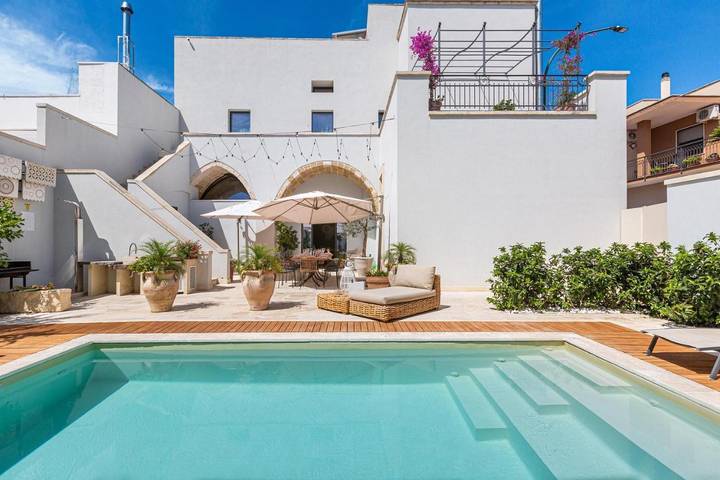 Casa vacanza per 4 persone, con Terrazza e Giardino nonché Piscina a Collepasso
