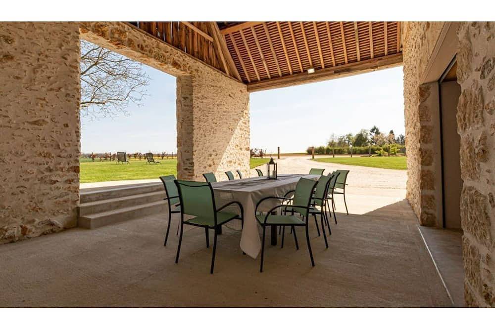 Charming 4-star gite on a farm in Champagne, private Jacuzzi in Châtillon-sur-Morin, Marne
