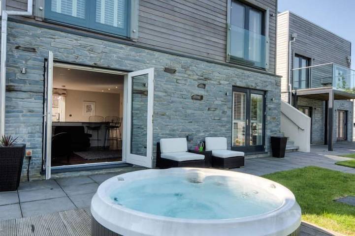 Ferienhaus für 6 Personen, mit Pool und Whirlpool sowie Garten, mit Haustier - 1