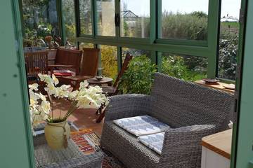 Gîte pour 8 personnes, avec jardin et terrasse à Ploéven