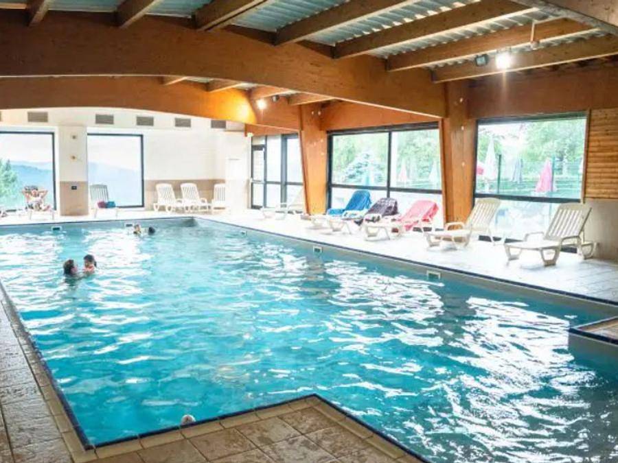 Vvf Les Liorans Les Monts du Canal - Habitación 3 personas - Habitación de 16 m², de una sola estancia (sin cocina) in Le Lioran, Saint-Jacques-des-Blats