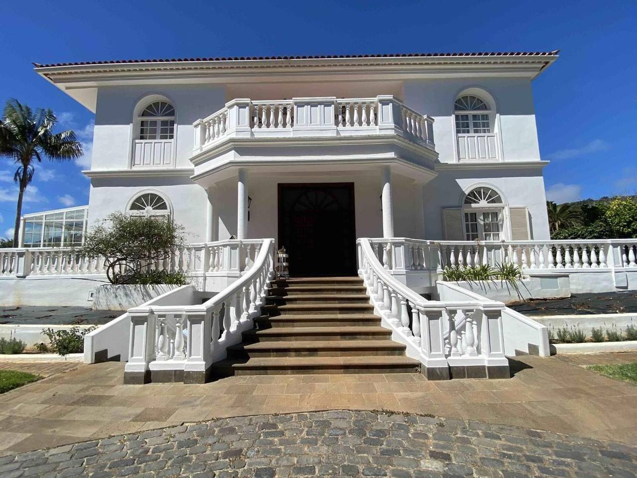 Appartement entier, Karat Villa La Florida – Élégance rénovée, design contemporain et confort exclusif in San Cristóbal de La Laguna, Tenerife du Nord