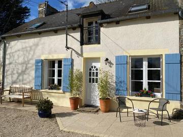 Gîte pour 6 personnes, avec jardin et terrasse à Saint-Glen