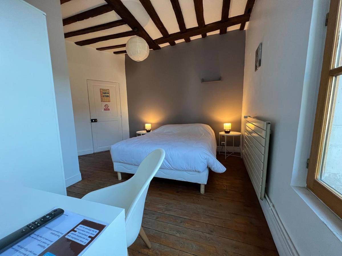 Double Room in Chaumont-en-Vexin, Oise