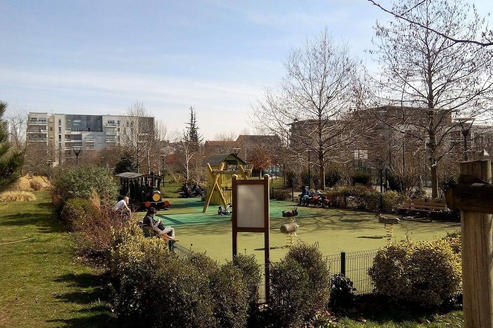 Entire apartment, Proche Paris / Fully furnished Apartment 3 bedrooms in Saint-Denis, Seine-Saint-Denis