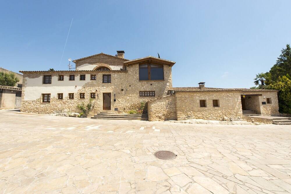 Villa mit Pool, in der Nähe von Sitges und Barcelona. Naturpark Weintourismus in Alt Penedès, Penedes DO