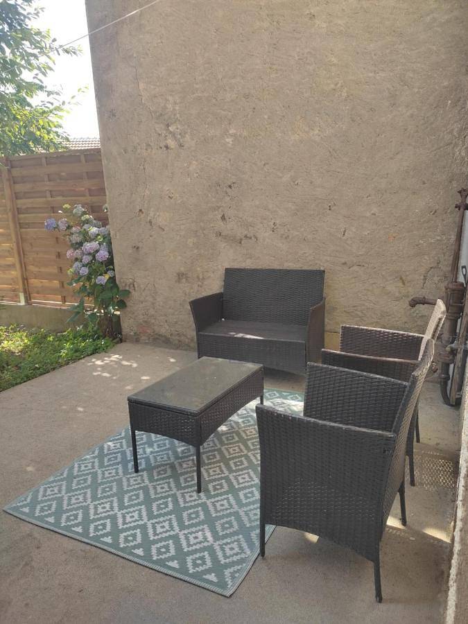 Location de vacances pour 4 personnes, avec Terrasse et Jardin dans Le Mayet-de-Montagne - 2