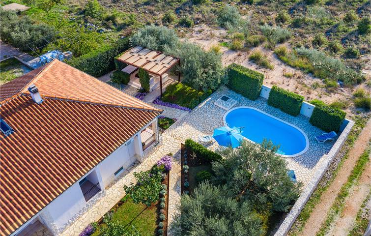 Bungalow für 8 Personen, mit Terrasse, mit Haustier in Dalmatien - 3