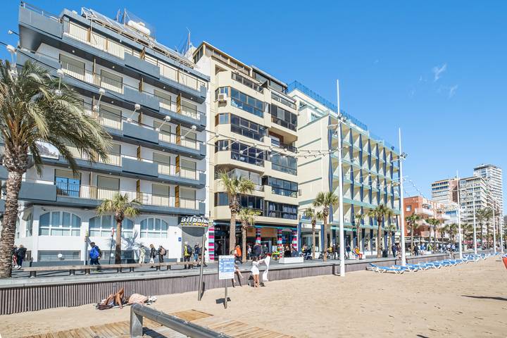 Apartamento para 6 personas, con terraza en Playa de Levante