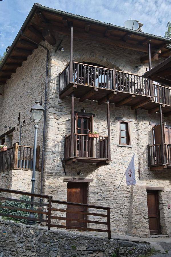 Location de vacances pour 2 personnes, avec Balcon et Vue à Stroppo