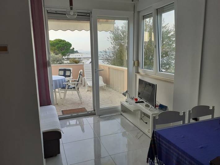 Apartament wakacyjny dla 4 osób, z taras w Sukosan