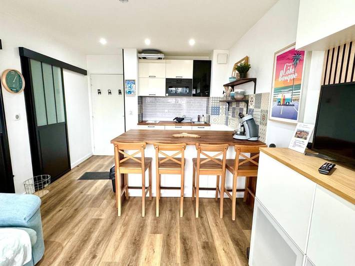 Gîte pour 4 personnes, avec terrasse ainsi que vue et piscine dans Golf De La Nivelle - 2