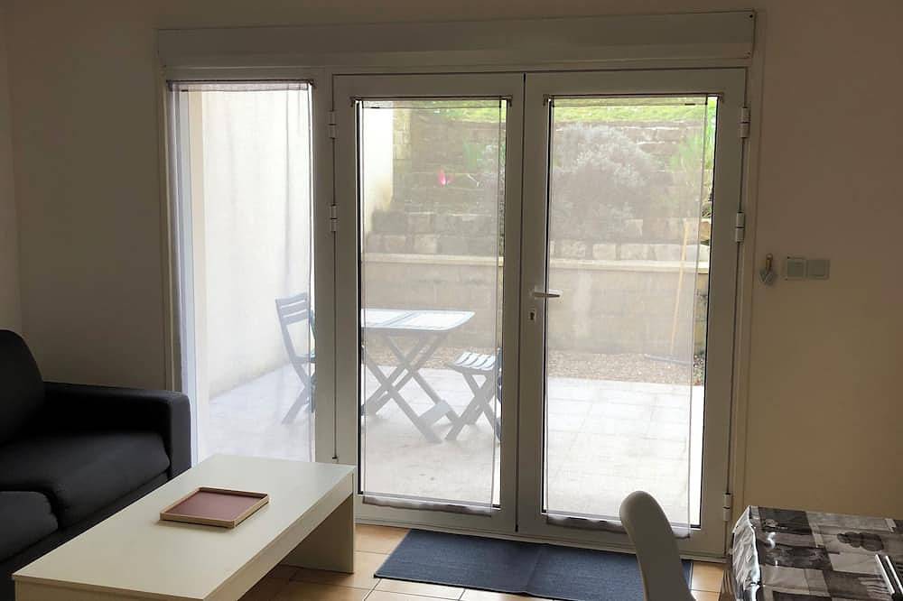 Apartamento entero, Nice and quiet Studio near Roissy, Chantilly and Asterix in Luzarches, Valle del Oise