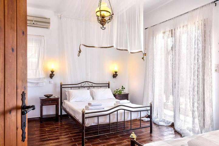Location de vacances pour 9 personnes, avec Balcon et Jardin dans Triopetra - 3