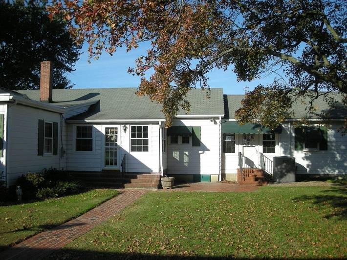 Vacation house for 8 people, with yard - 1
