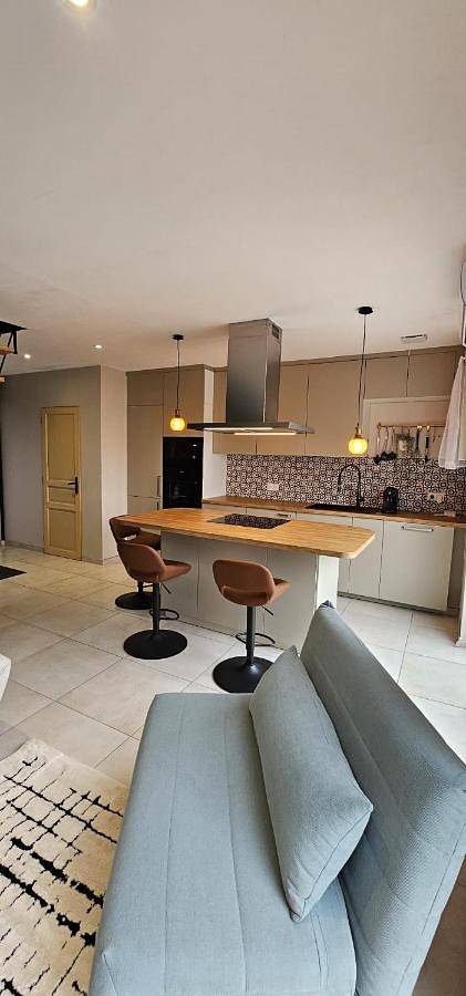 Casa Bellissima wifi et smart Tv et chambre climatisée in La Machine, Nièvre