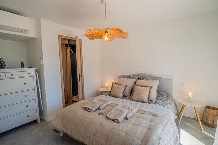 Gîte pour 2 personnes, avec sauna et piscine ainsi que jardin et vue à Piolenc - 3