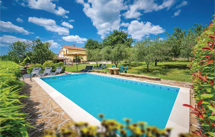 Ferienhaus für 8 Personen in Grožnjan