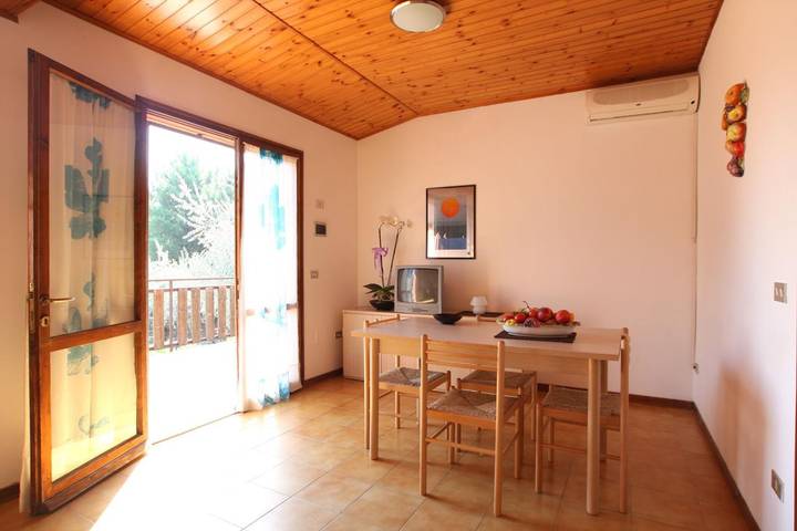 Ferienpark für 4 Personen, mit Terrasse und Pool sowie Garten, mit Haustier in Italien - 3