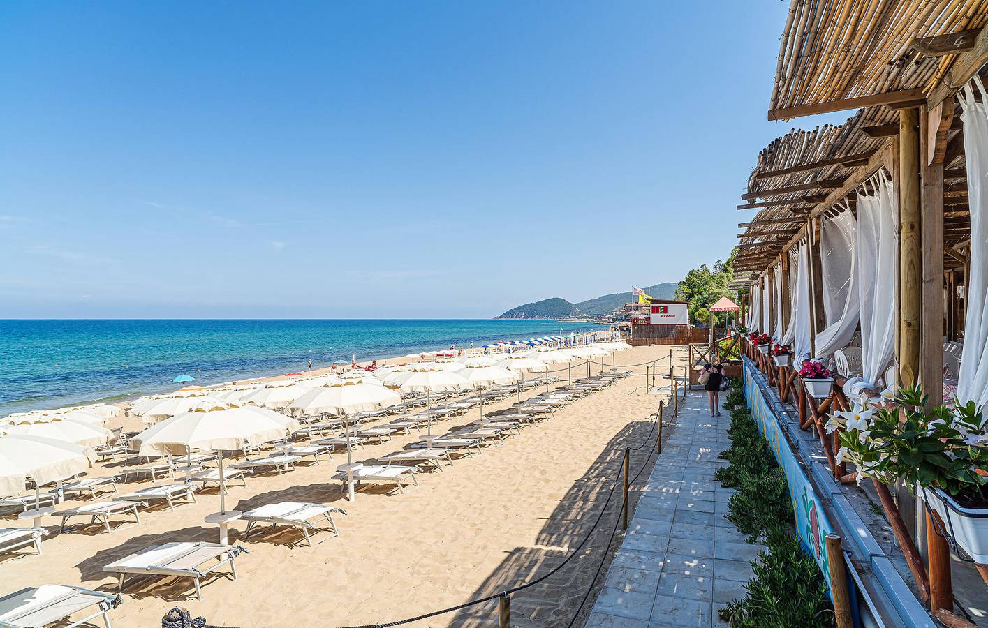 Ganze Ferienwohnung, Gemütliches Apartment am Strand mit Klimaanlage und Parkplatz in Santa Maria di Castellabate, Cilento