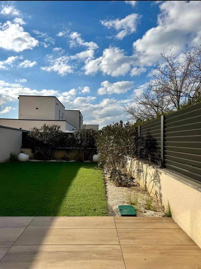 Location de vacances pour 7 personnes, avec terrasse à Feyzin - 4