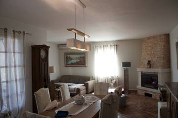 Villa pour 8 Personnes dans Mérindol, Parc naturel régional du Luberon, Photo 2