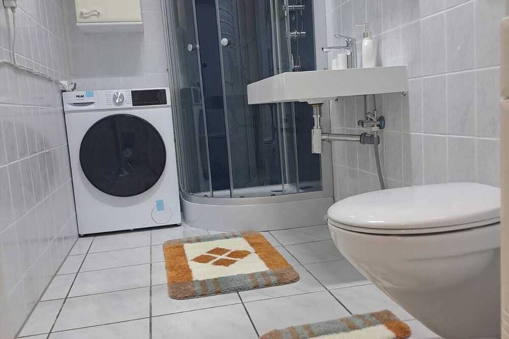 Ganze Wohnung, Ferienwohnung 4 Zimmer(7 Betten)in Chemnitz Kappel,als Monteurs-Wohnung geeignet in Chemnitz, Chemnitz und Umgebung
