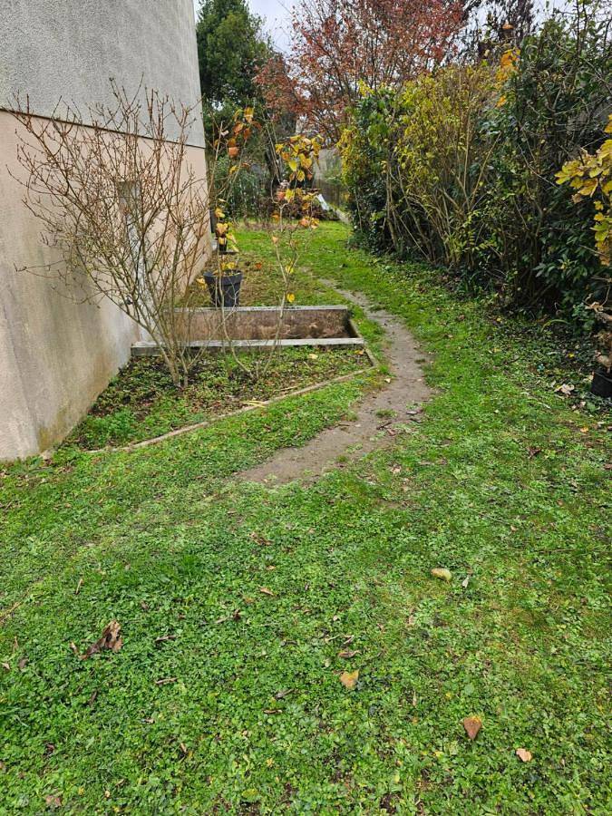 Gîte pour 4 personnes, avec terrasse et jardin à Naintré - 3