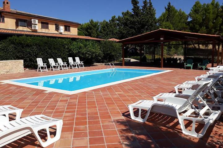 Agriturismo für 12 Personen, mit Garten
