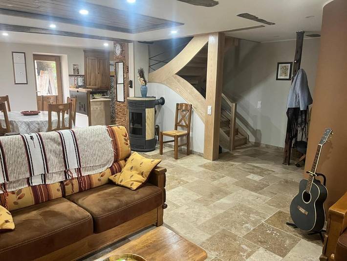 Gîte pour 6 personnes, avec terrasse à Brette