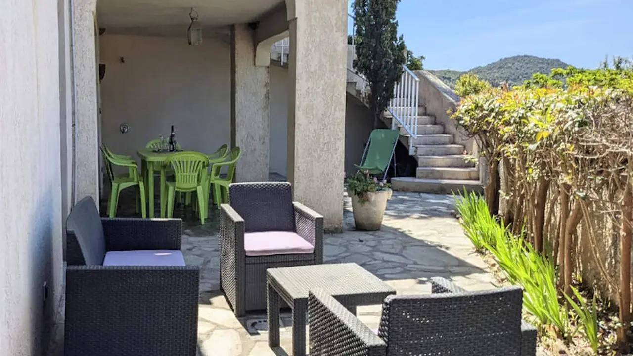 Apartamento vacacional entero, Apartamento de vacaciones para 5 personas con terraza in Coti-Chiavari, Region de Ajaccio