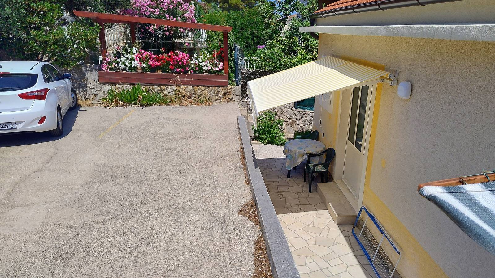 Entire apartment, Studio flat with terrace Jelsa (Hvar) As-8747-b in Jelsa, Hvar