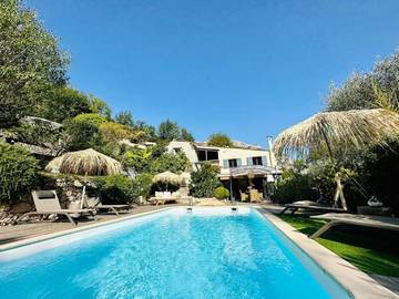 Gîte pour 3 personnes, avec jacuzzi et sauna ainsi que terrasse et piscine à Le Bar-sur-Loup