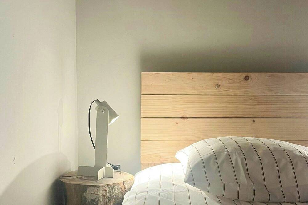 Casa de arquitecto en una aldea de Auvernia in Saint-Martin-des-Olmes, Parque Natural Regional Livradois-Forez